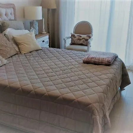 De Luxo Na アパート *