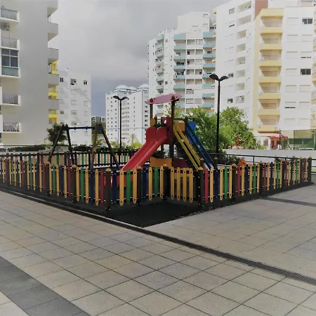 De Luxo Na アパート *